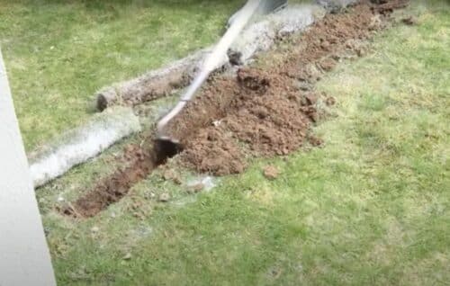Cómo instalar un sistema de riego por aspersión enterrado