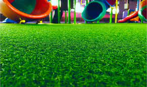 ¿El seguro el césped artificial?